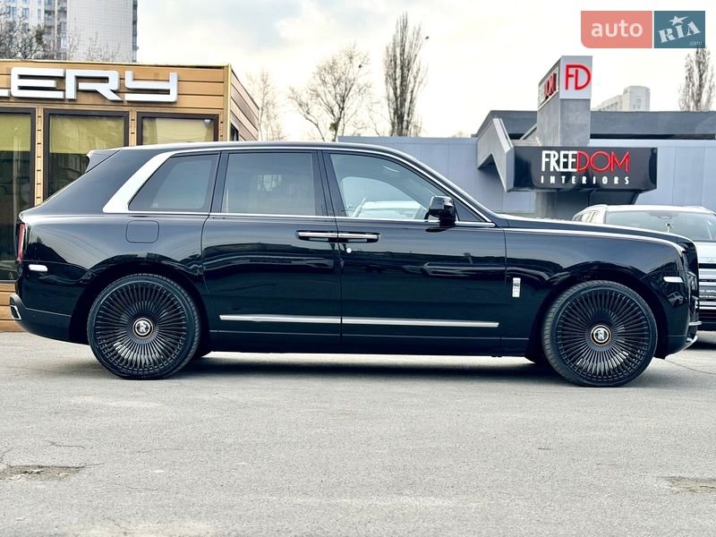 Внедорожник / Кроссовер Rolls-Royce Cullinan 2019 в Киеве