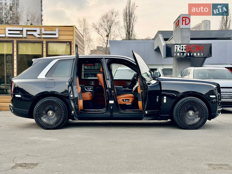 Внедорожник / Кроссовер Rolls-Royce Cullinan 2019 в Киеве