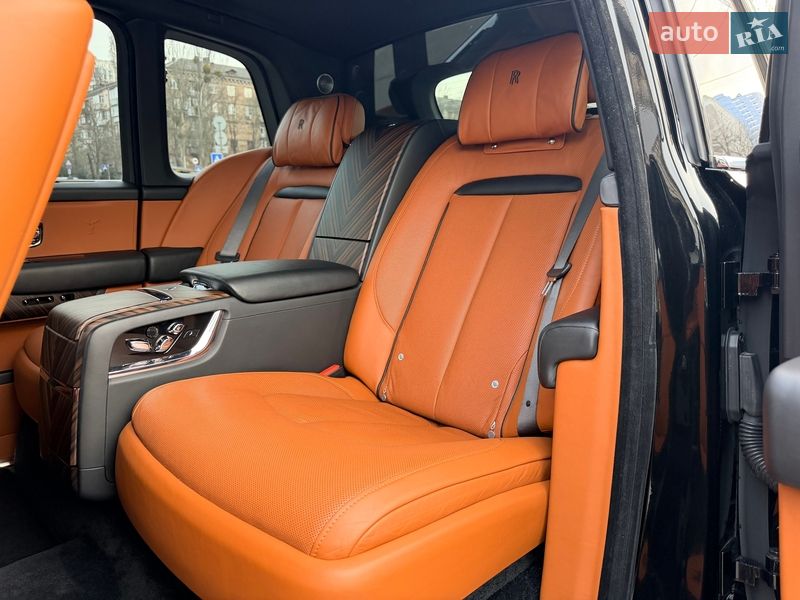 Внедорожник / Кроссовер Rolls-Royce Cullinan 2019 в Киеве