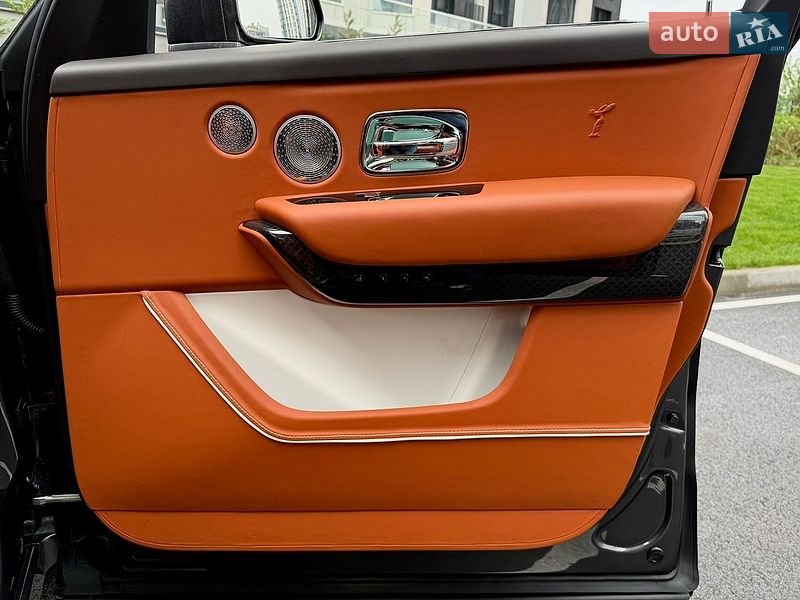 Внедорожник / Кроссовер Rolls-Royce Cullinan 2025 в Киеве