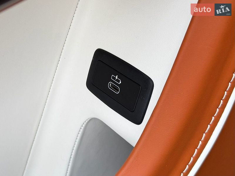 Внедорожник / Кроссовер Rolls-Royce Cullinan 2025 в Киеве