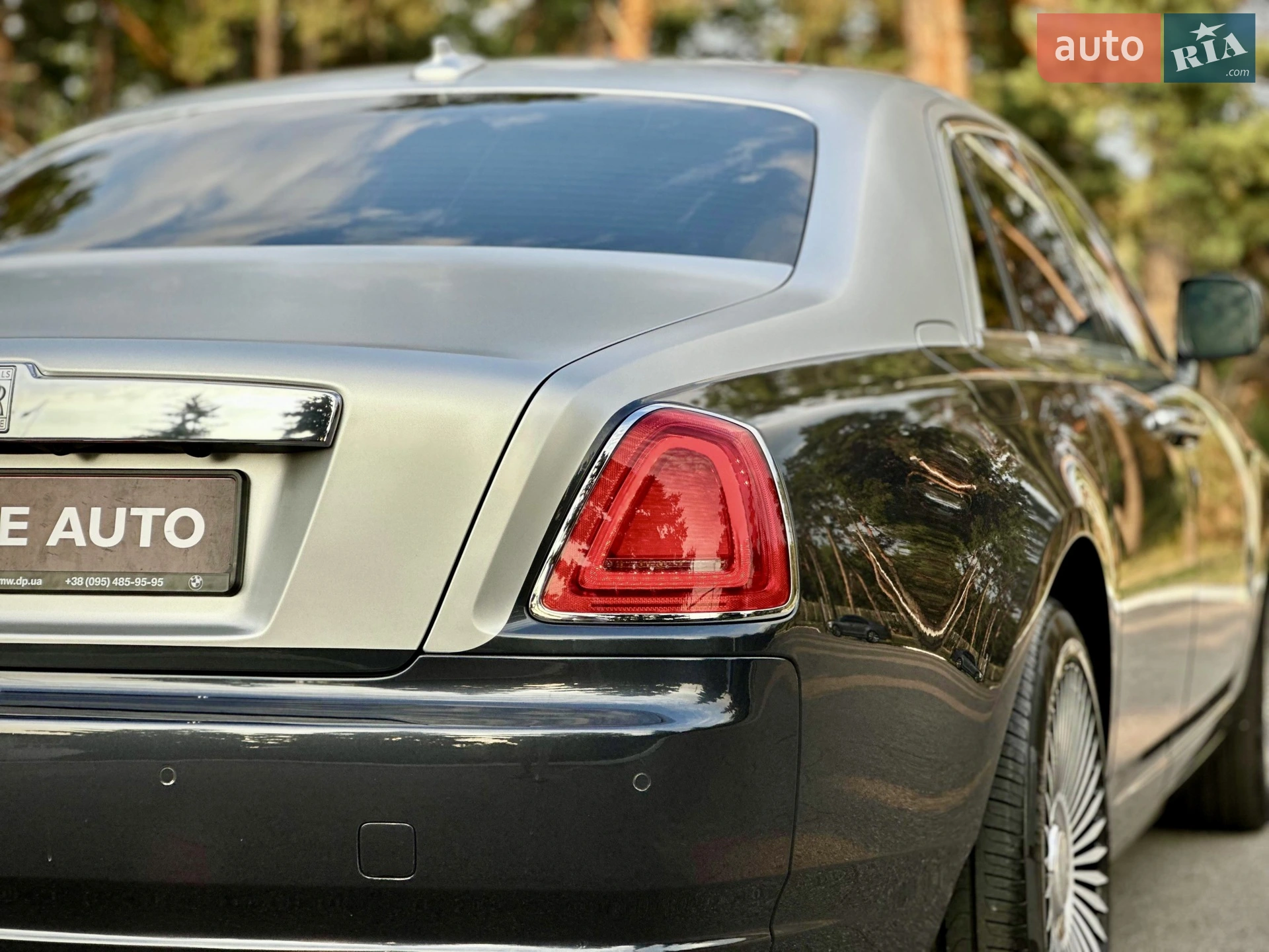 2011 Rolls-Royce Ghost - мініатюра 36