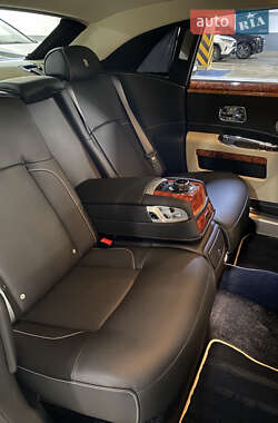 Седан Rolls-Royce Ghost 2013 в 
