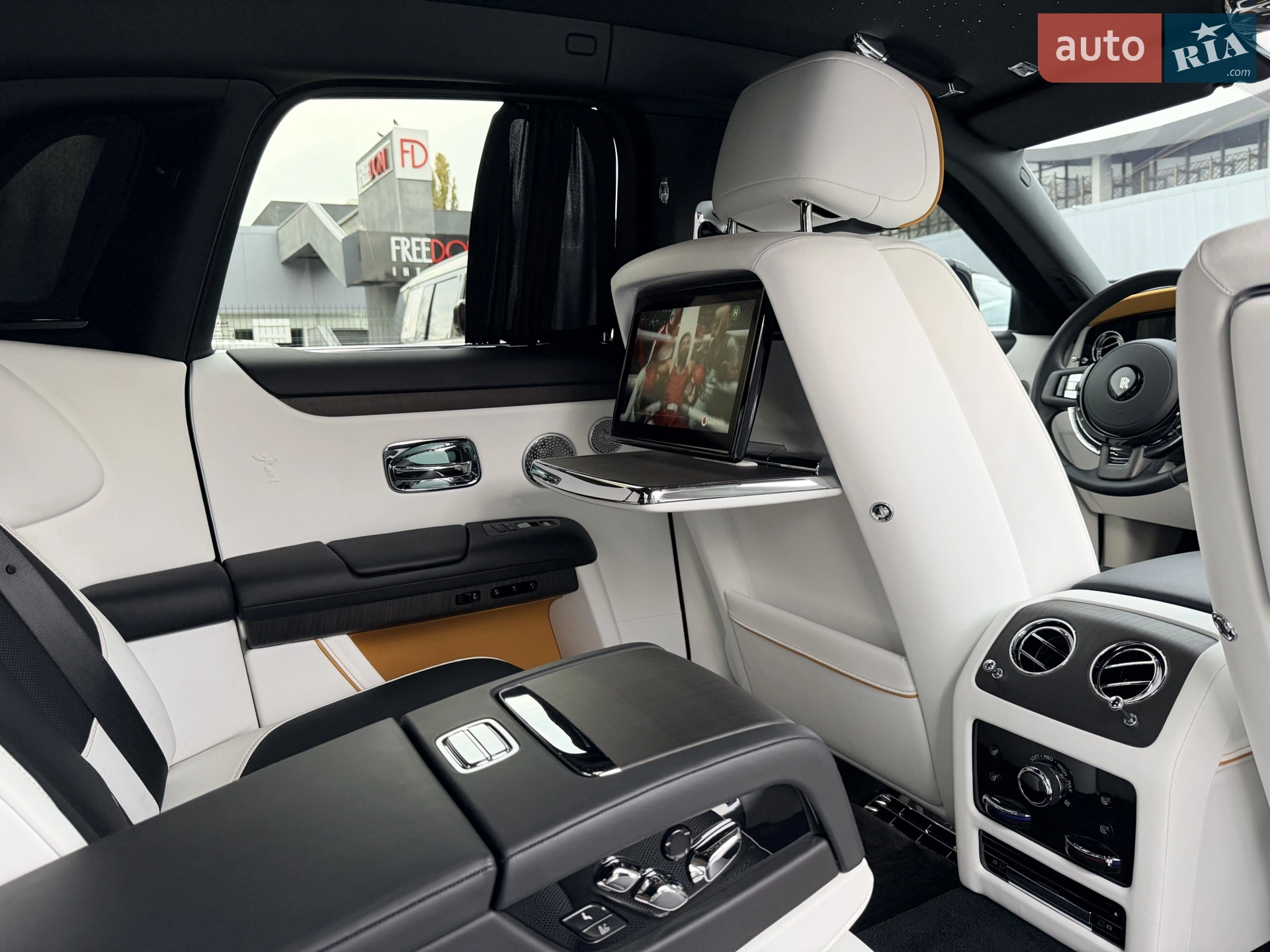 2020 Rolls-Royce Ghost - мініатюра 47