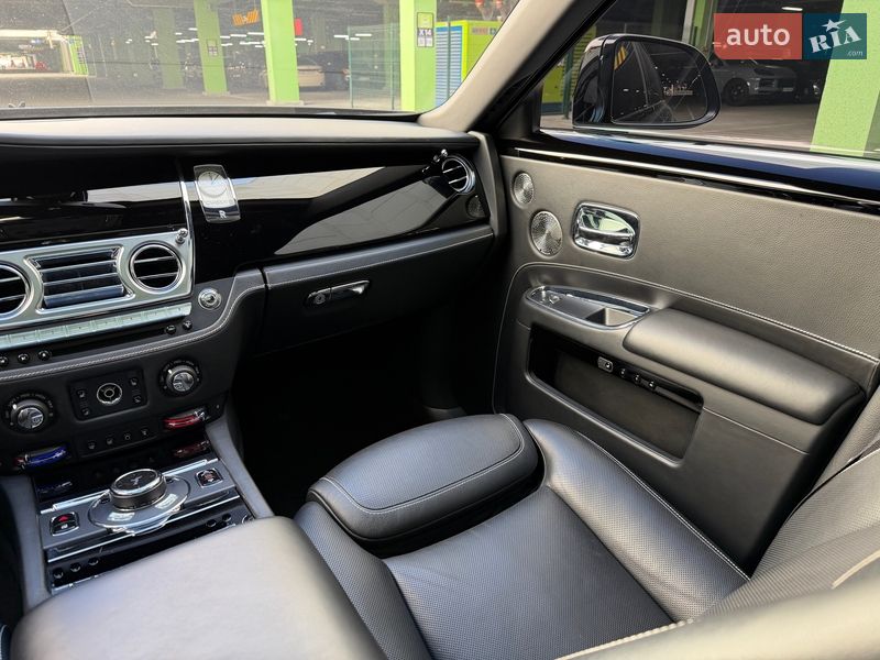 Седан Rolls-Royce Ghost 2015 в Киеве