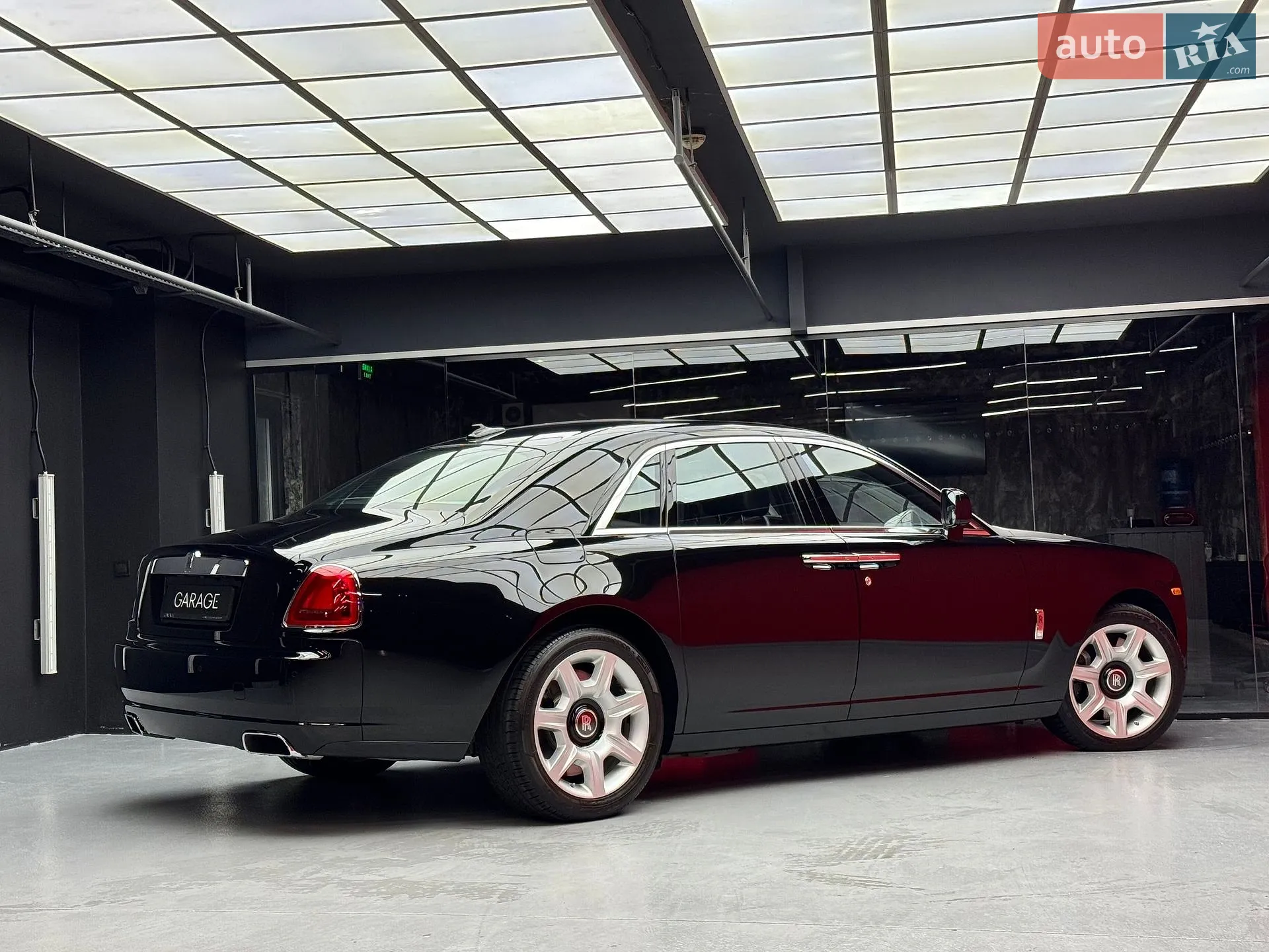 2010 Rolls-Royce Ghost - мініатюра 17