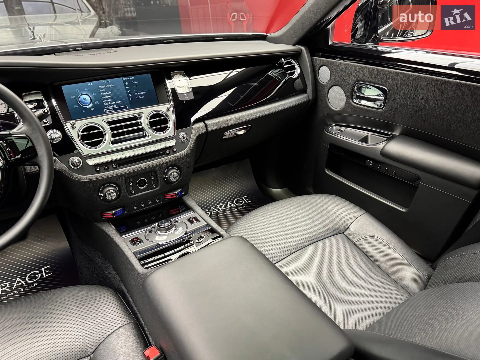 2010 Rolls-Royce Ghost - мініатюра 37