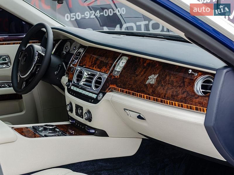 Седан Rolls-Royce Ghost 2015 в Киеве