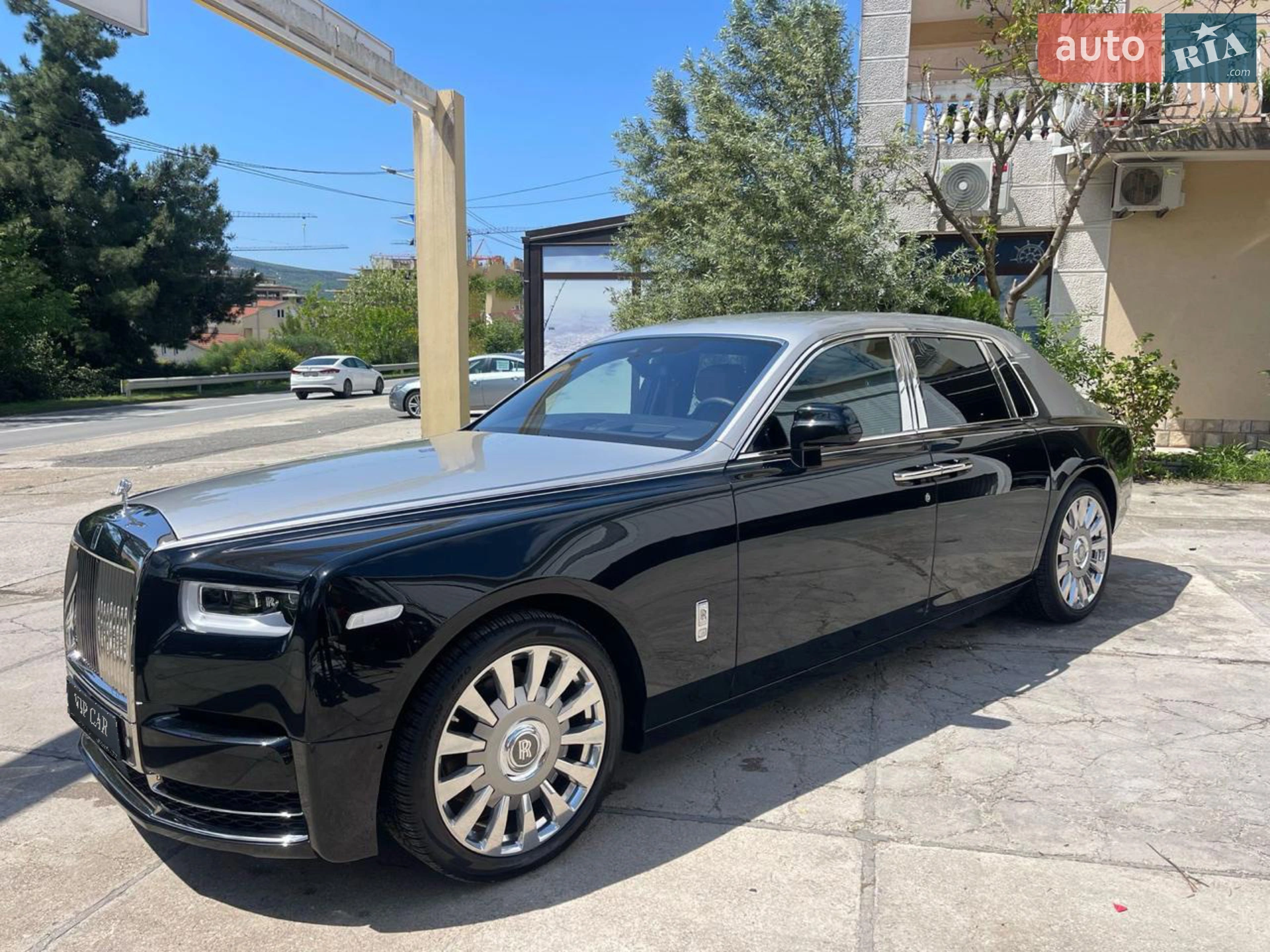 2021 Rolls-Royce Phantom - мініатюра 4