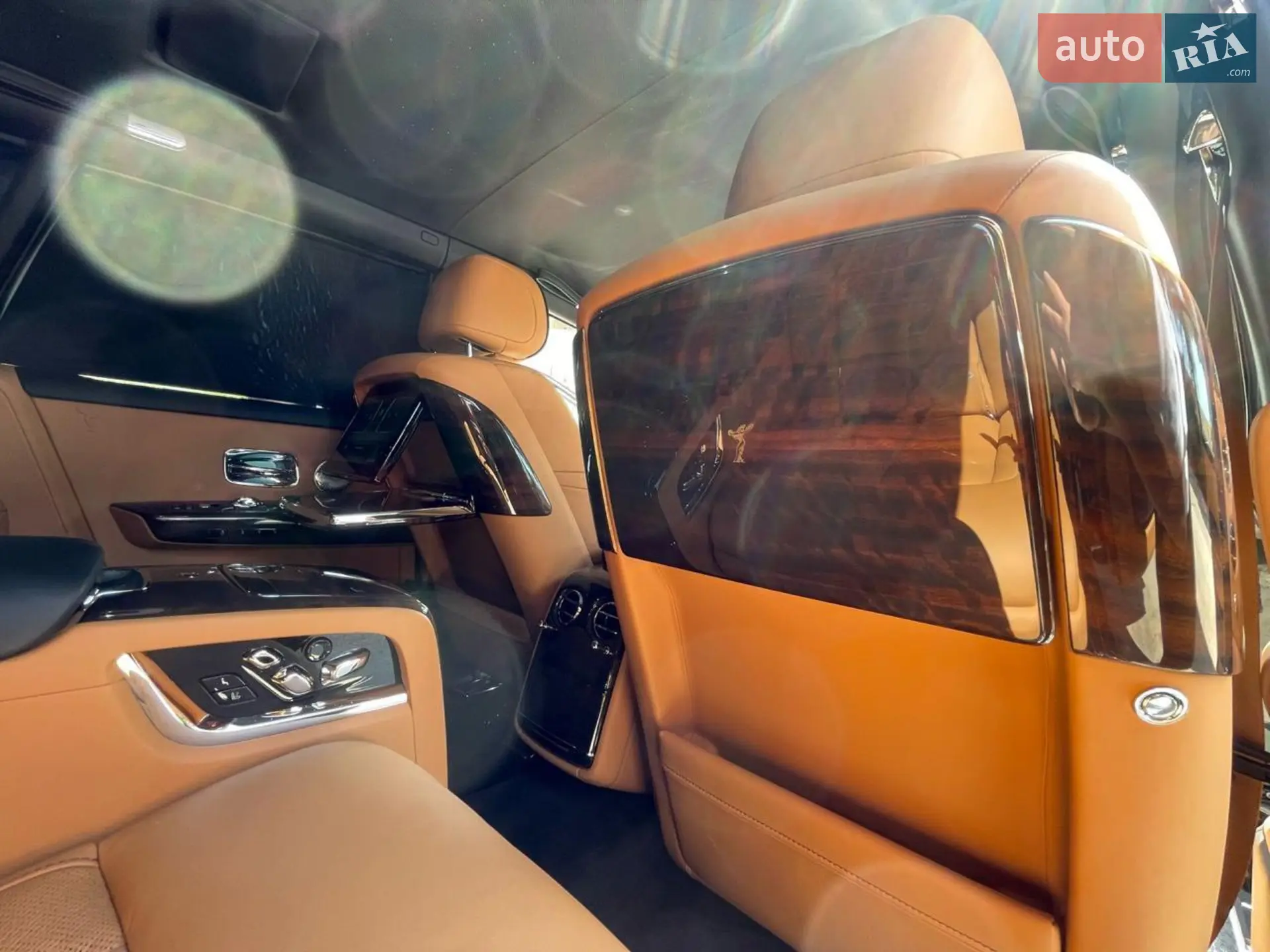 2021 Rolls-Royce Phantom - мініатюра 11