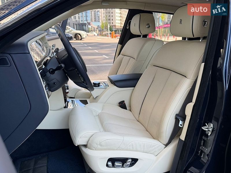 Седан Rolls-Royce Phantom 2019 в Києві