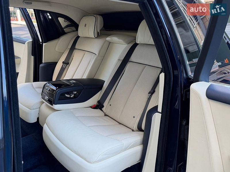 Седан Rolls-Royce Phantom 2019 в Киеве