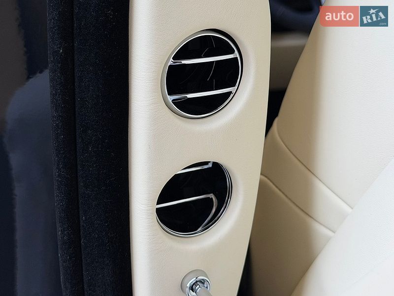 Седан Rolls-Royce Phantom 2019 в Киеве