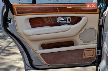 Седан Rolls-Royce Silver Seraph 2001 в 