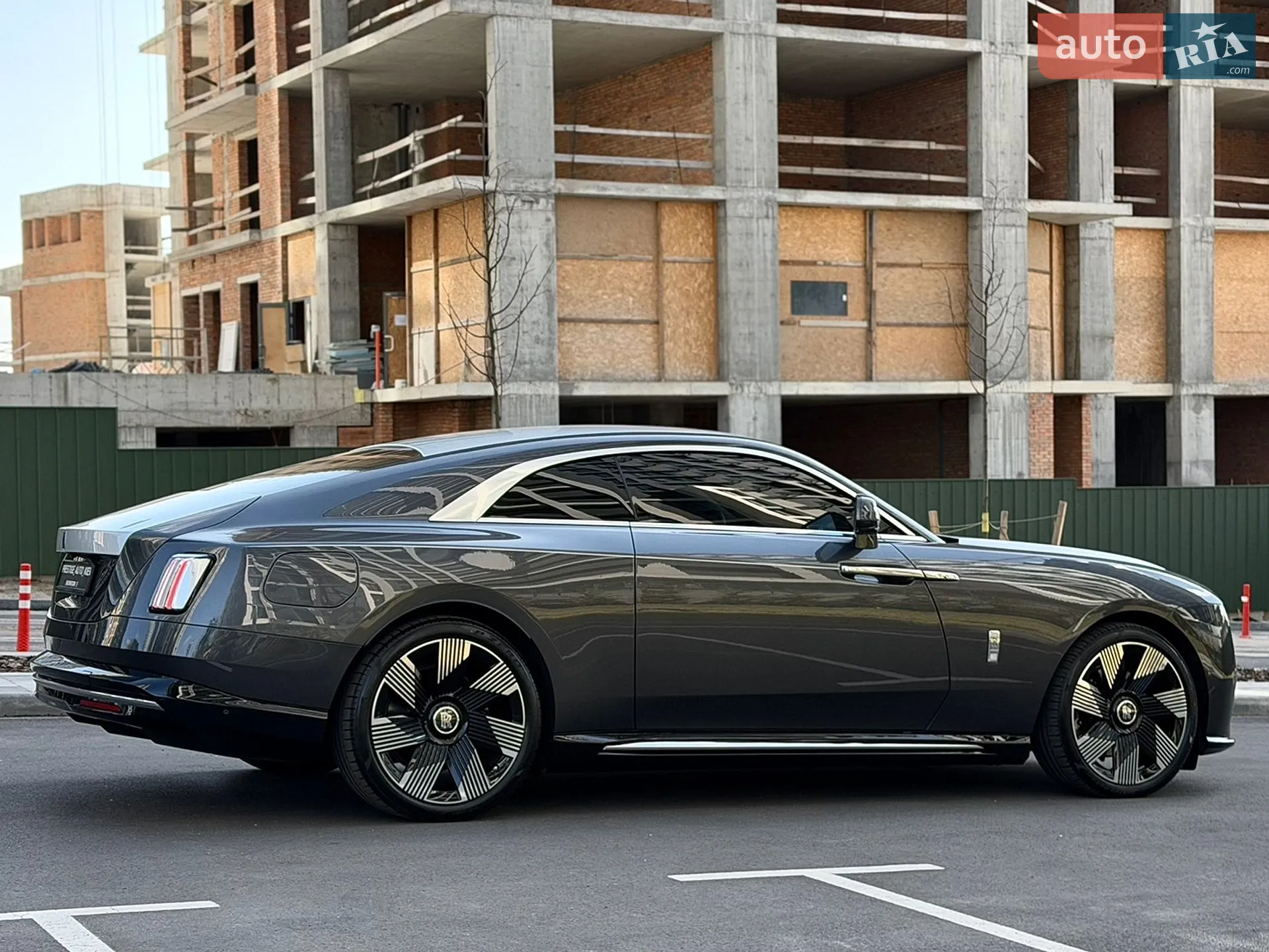2024 Rolls-Royce Spectre - мініатюра 16