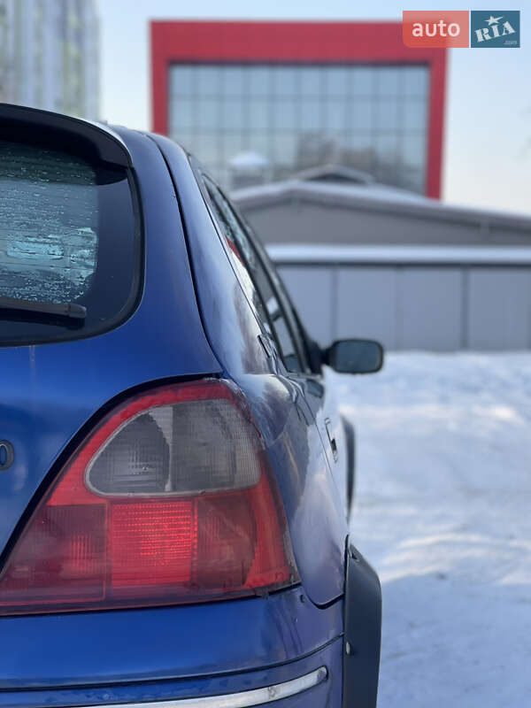 Хэтчбек Rover 200 1999 в Киеве