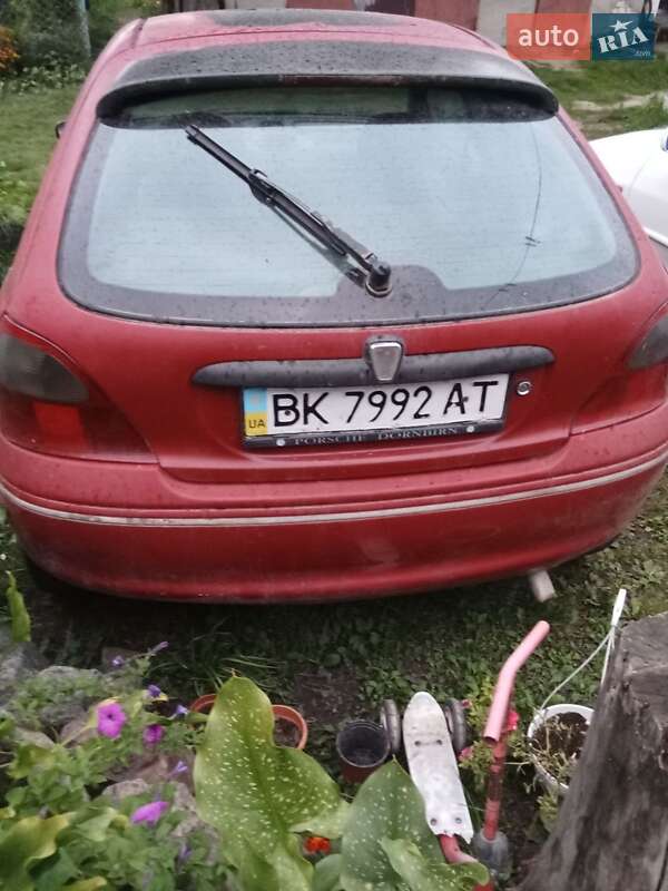 Хэтчбек Rover 214 1993 в Остроге