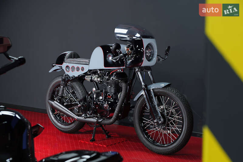 Кафе рейсер Royal Enfield Royal Enfield 2014 в 