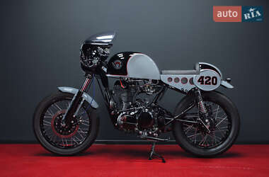 Кафе рейсер Royal Enfield Royal Enfield 2014 в 