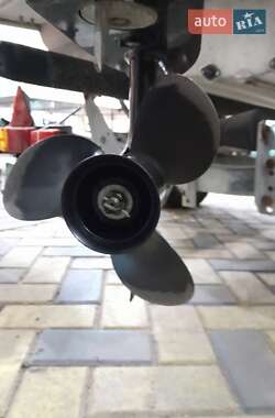 Лодка Runner Sport 400 SCC 2008 в 
