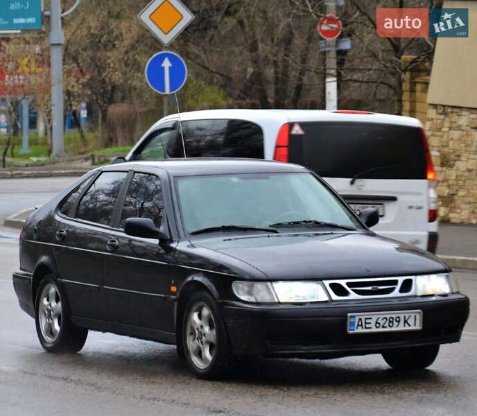 Хэтчбек Saab 9-3 2002 в Днепре