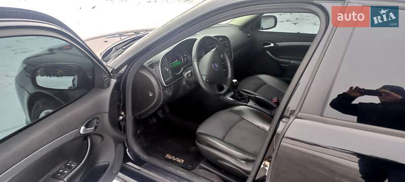 Седан Saab 9-3 2011 в Сарнах