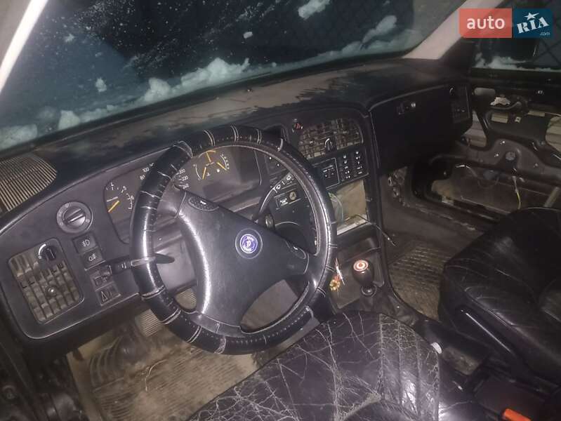 Седан Saab 9-3 1993 в Самборі