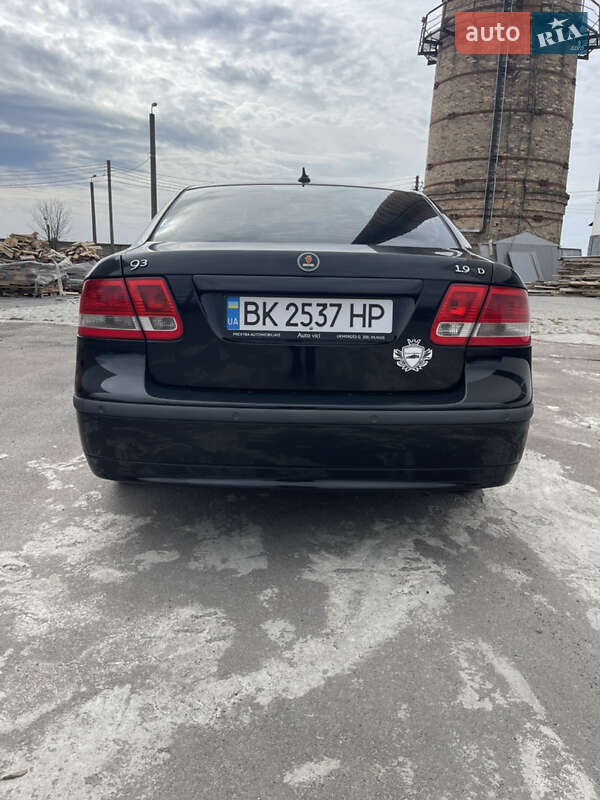 Седан Saab 9-3 2004 в Ровно