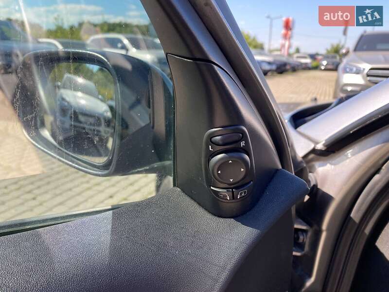 Седан Saab 9-3 2003 в Львове
