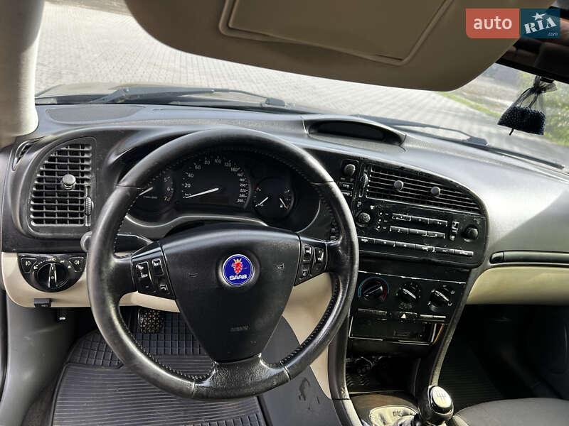 Седан Saab 9-3 2004 в Косове