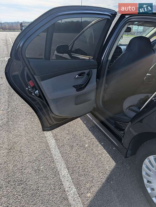 Седан Saab 9-3 2003 в Ровно фото 3 Седан Saab 9-3 2003 в Ровно