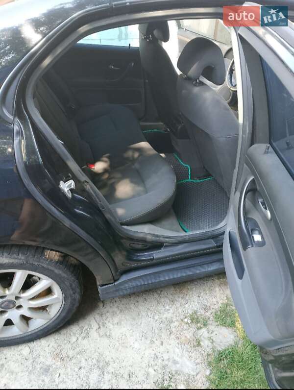 Седан Saab 9-3 2004 в Прилуках