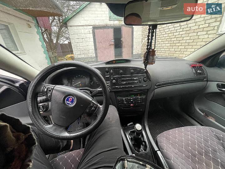 Седан Saab 9-3 2004 в Умані