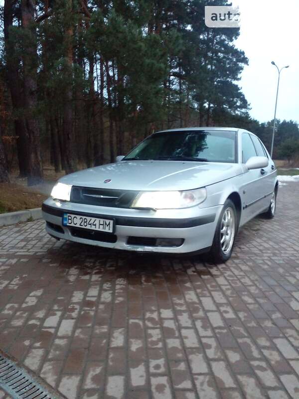 Седан Saab 9-5 1999 в Яворове