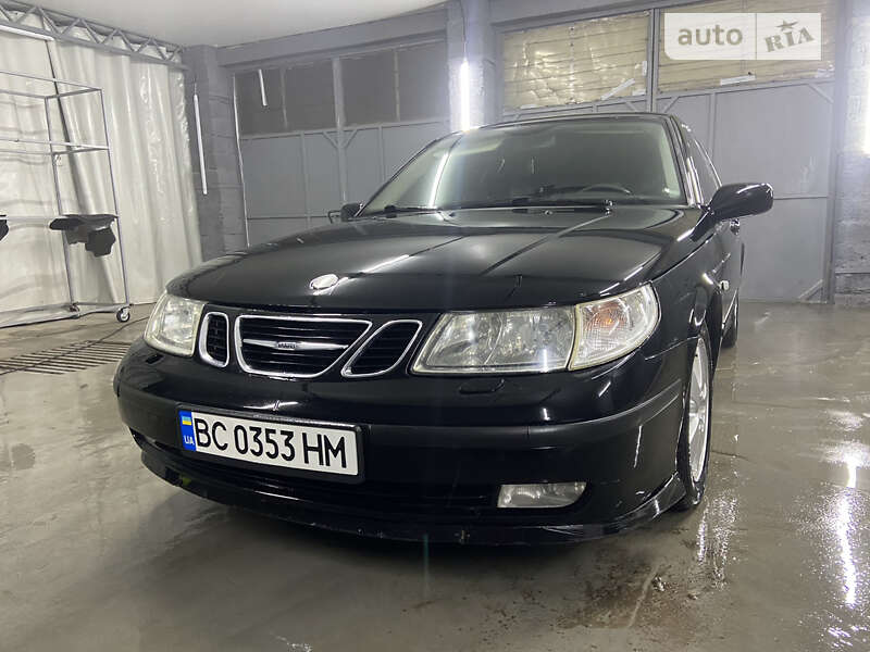 Седан Saab 9-5 2002 в Буске