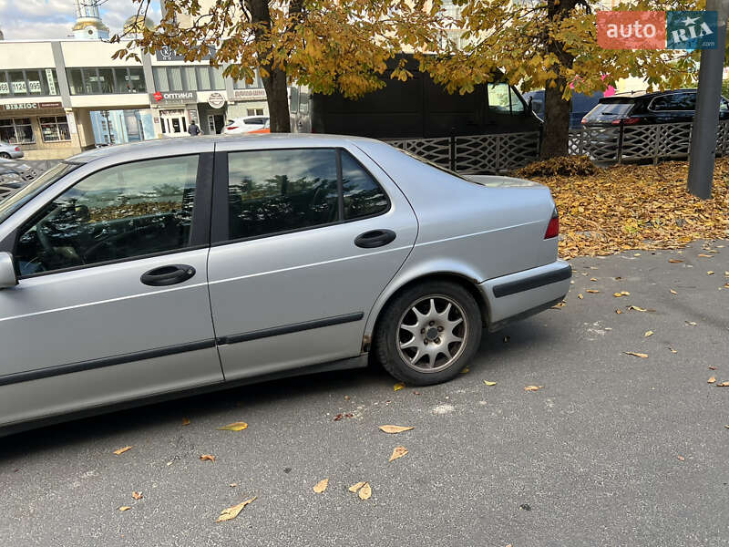 Седан Saab 9-5 1999 в Новояворовске