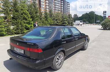 Хетчбек Saab 9000 1994 в Теофіполі