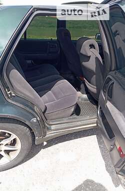 Седан Saab 9000 1995 в Березані