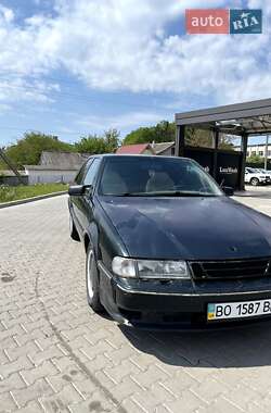 Ліфтбек Saab 9000 1993 в Шумську
