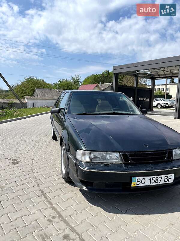 Лифтбек Saab 9000 1993 в Шумске