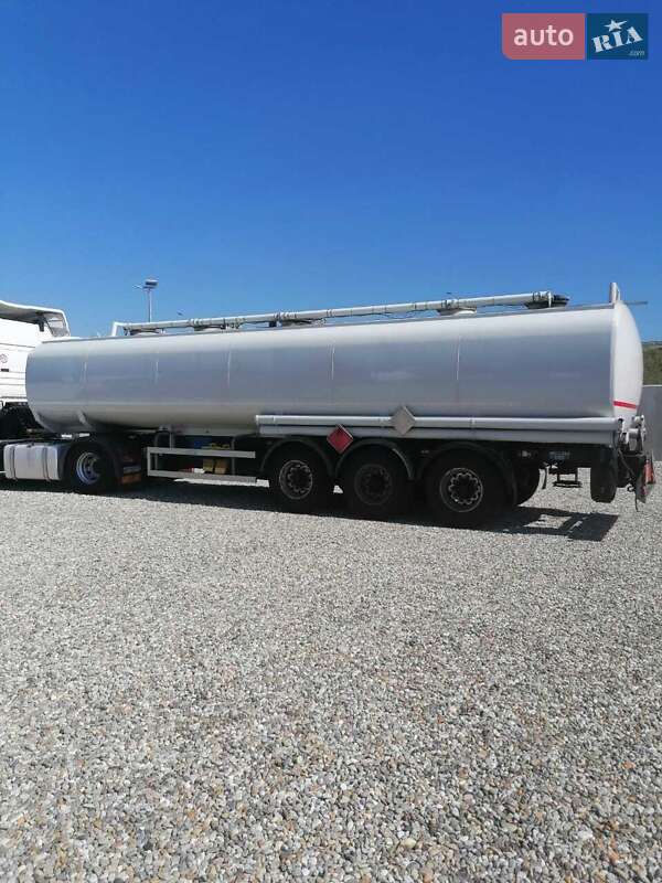 Цистерна полуприцеп SACIM SCX 2007 в Днепре