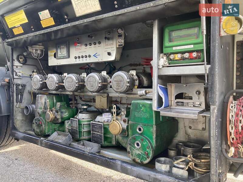 Цистерна полуприцеп SACIM SCX 2007 в Днепре