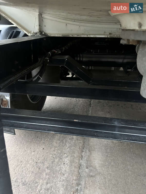 Цистерна полуприцеп SACIM SCX 2004 в Киеве