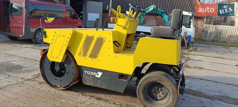 Дорожный каток Sakai TG 2002 в 