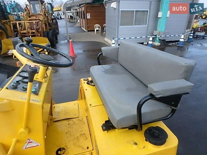 Каток ґрунтовий Sakai TG 1999 в Одесі