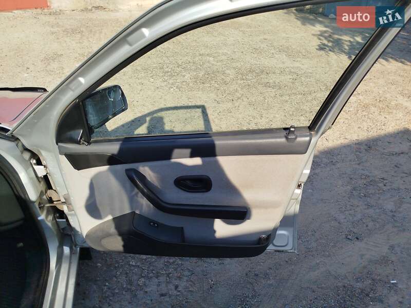 Седан Samand EL 2007 в Южноукраинске