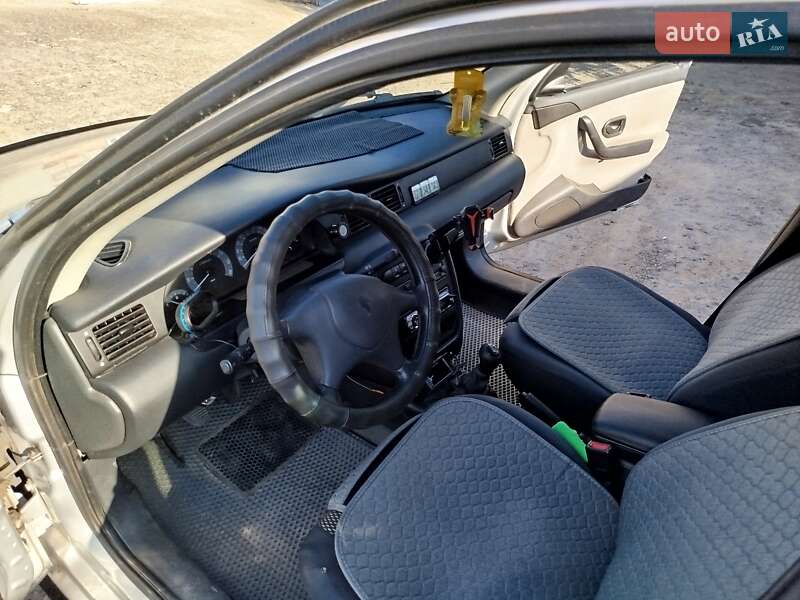 Седан Samand EL 2007 в Южноукраинске