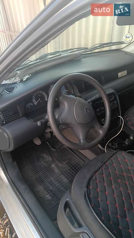 Седан Samand SE 2007 в Новой Водолаге