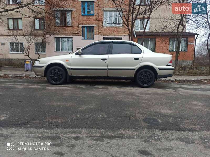 Седан Samand Soren 2008 в Тиврову