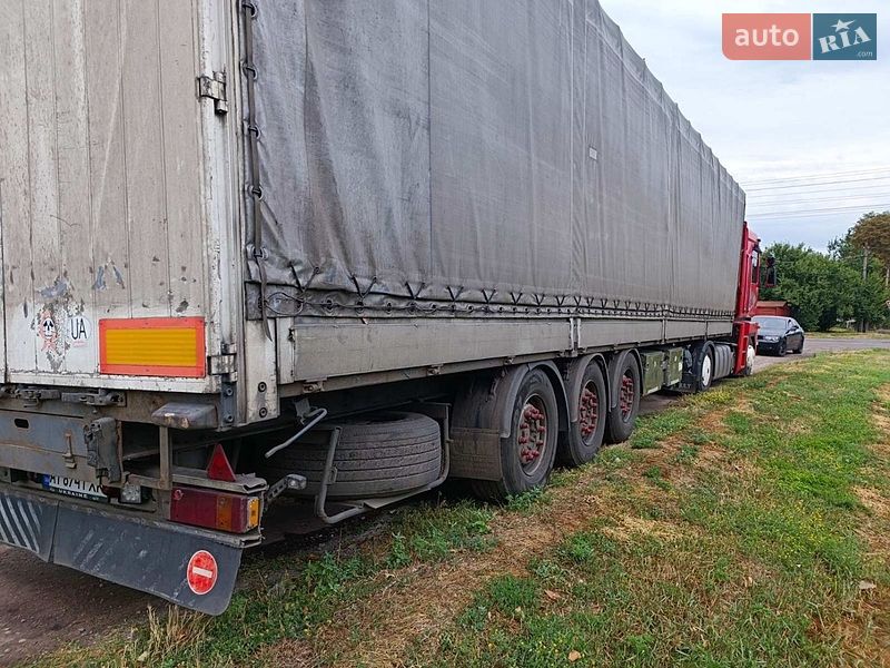 Бортовой полуприцеп Samro Alusam 2002 в Киеве